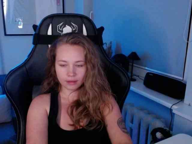 hollyBB webcam