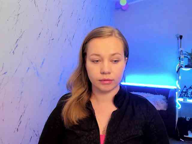 hollyBB webcam