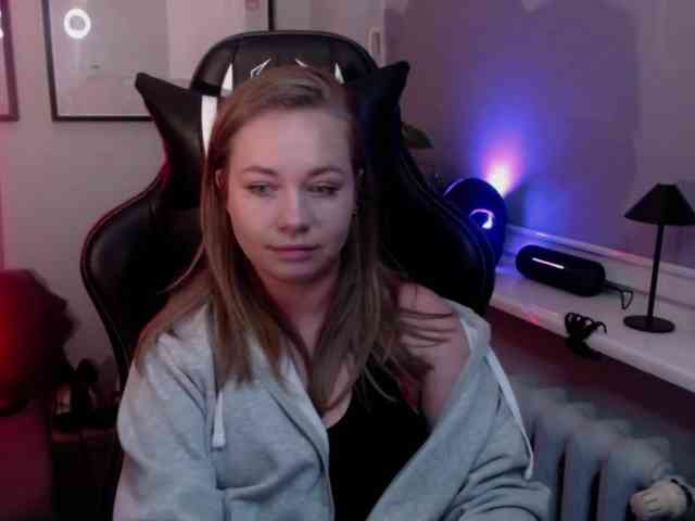 hollyBB webcam