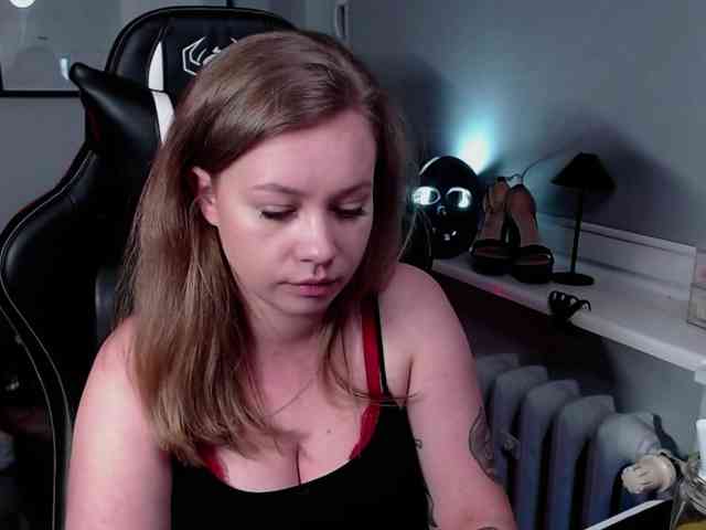 hollyBB webcam