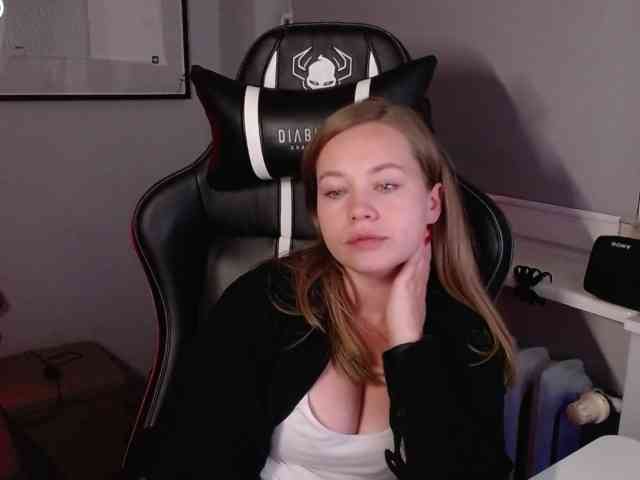 hollyBB