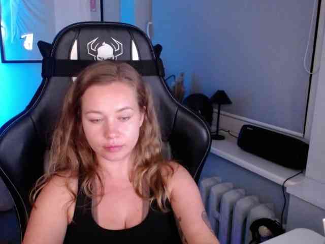 hollyBB webcam