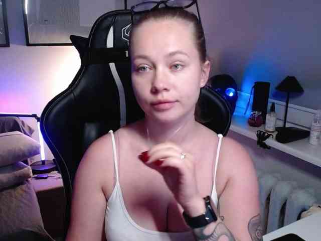 hollyBB