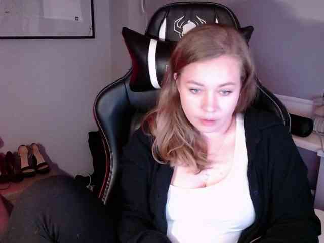 hollyBB webcam