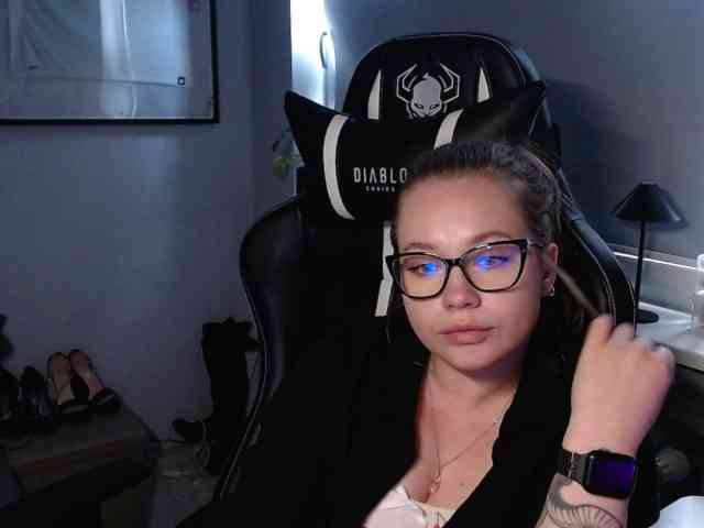 hollyBB webcam