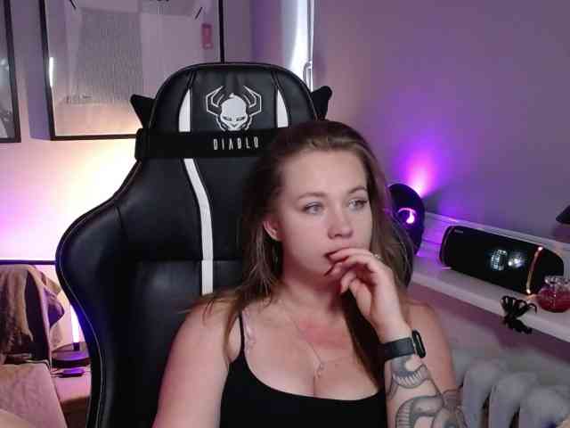 hollyBB