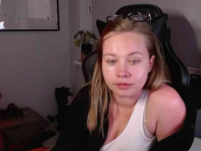 hollyBB