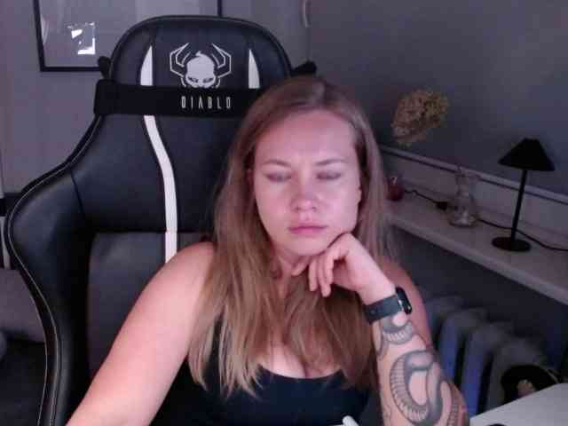 hollyBB