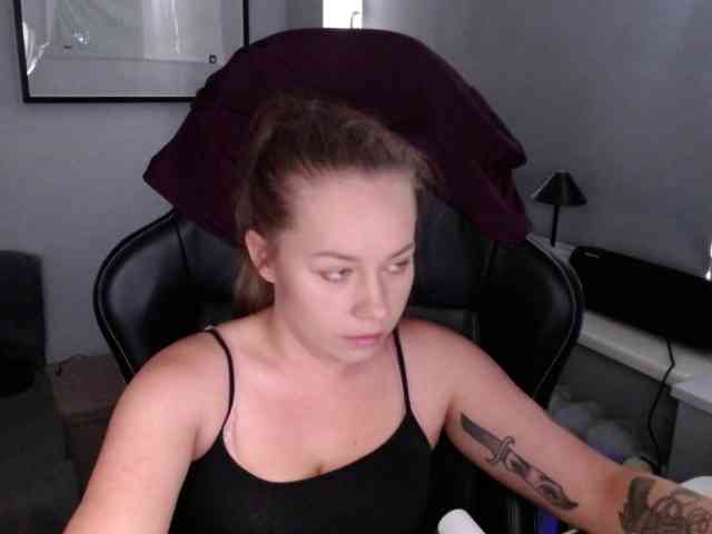 hollyBB