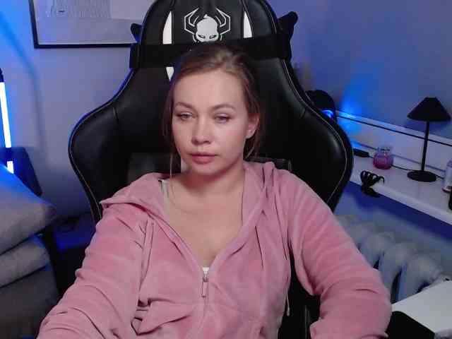 hollyBB webcam