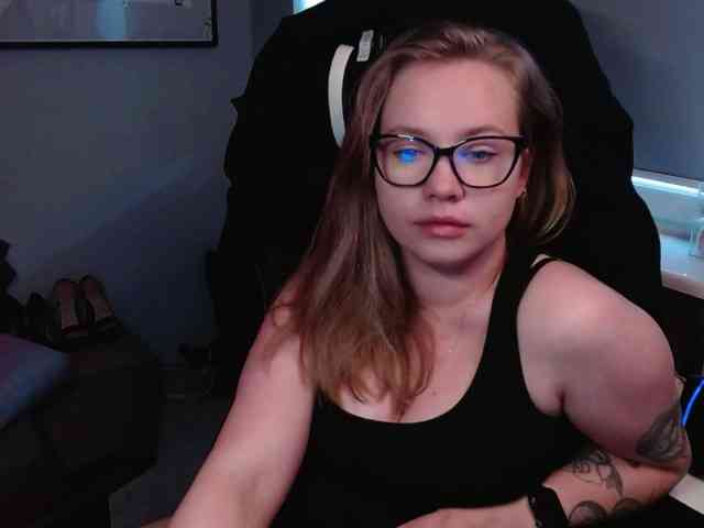 hollyBB webcam