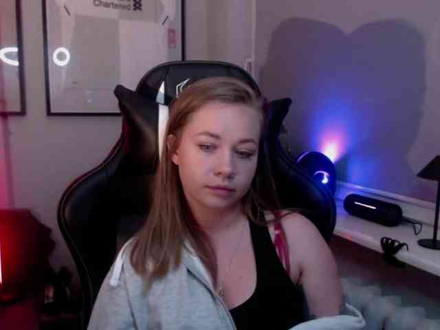 hollyBB webcam