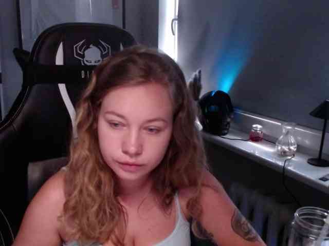 hollyBB Live Webcam on BongaCams
