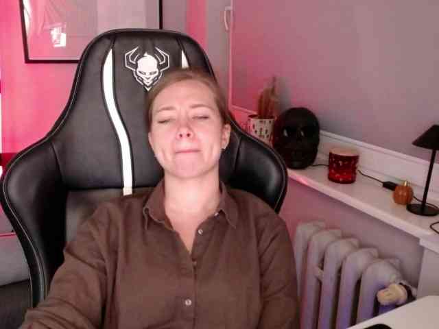 hollyBB
