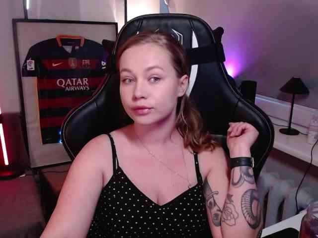 hollyBB webcam