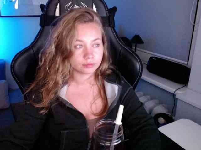 hollyBB webcam