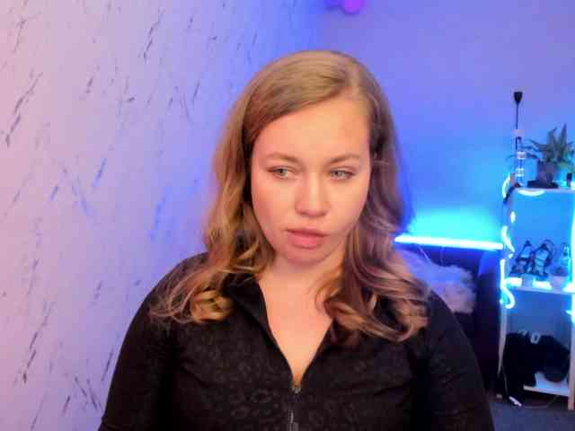 hollyBB webcam