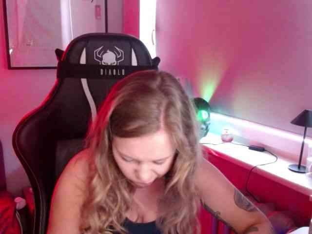 hollyBB hollyBB