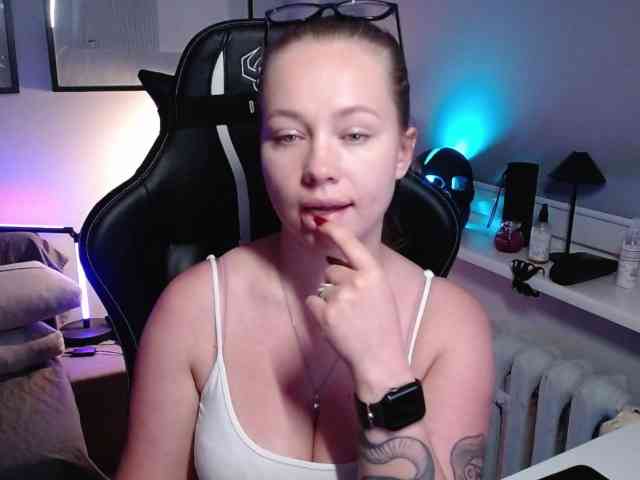 hollyBB