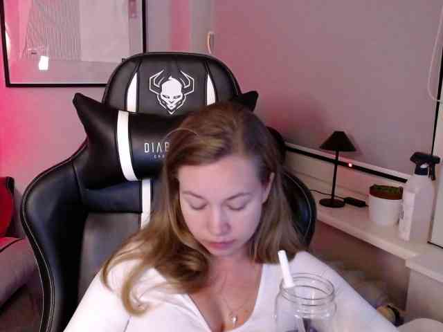 hollyBB