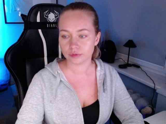hollyBB