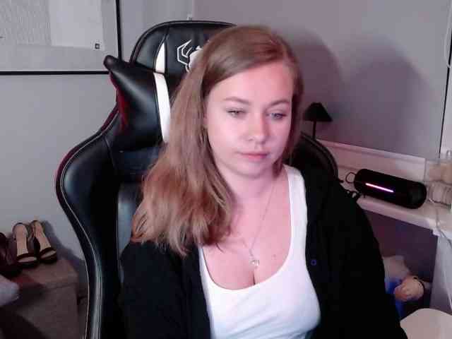 hollyBB hollyBB