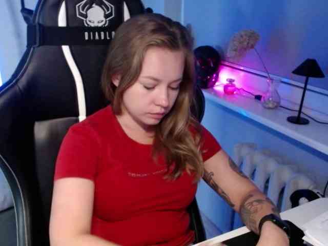 hollyBB webcam