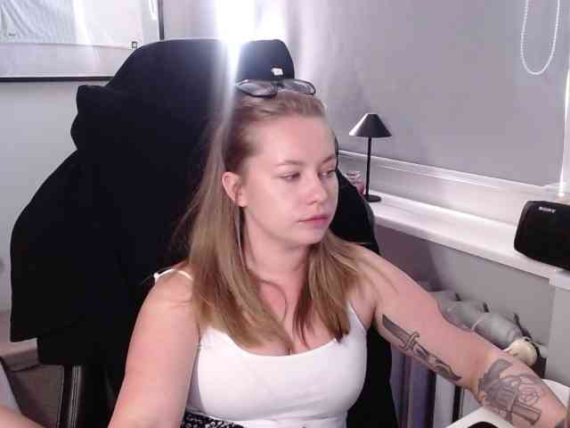 hollyBB