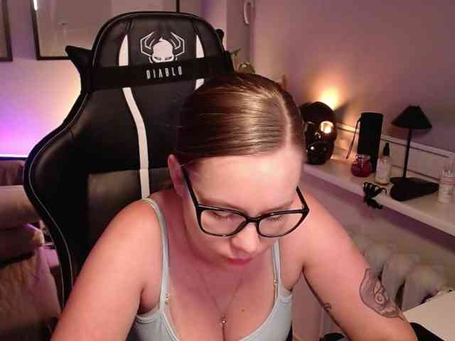 hollyBB