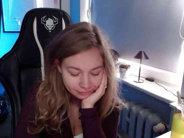 hollyBB webcam