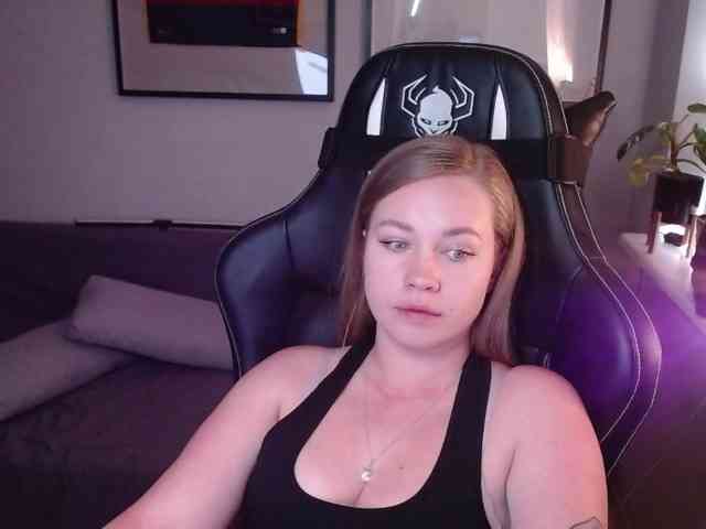 hollyBB