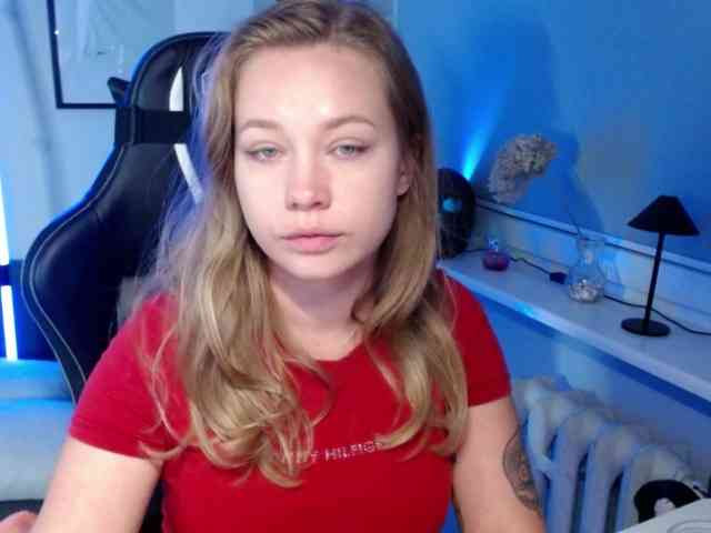 hollyBB webcam