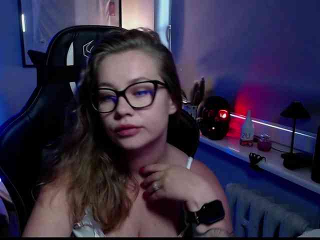 hollyBB webcam