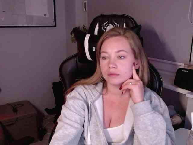 hollyBB