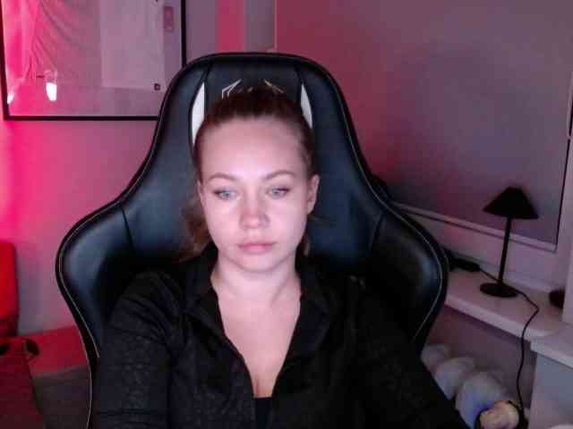 hollyBB webcam