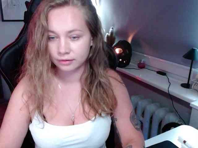 hollyBB webcam