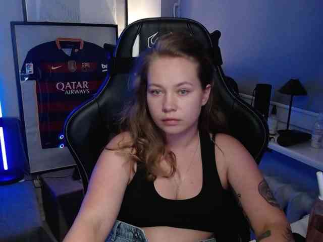hollyBB hollyBB