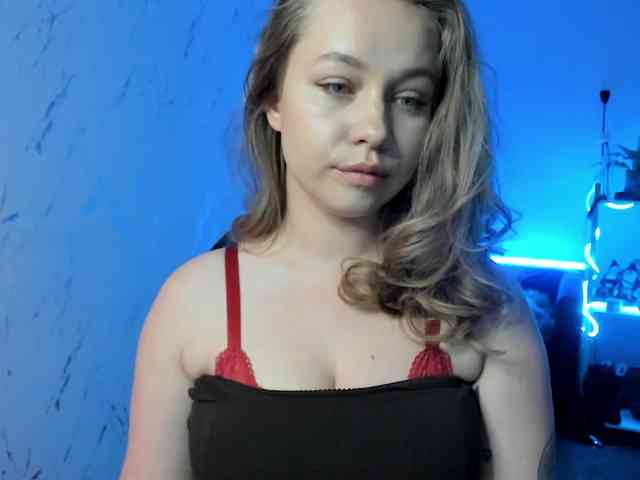 Model: hollyBB