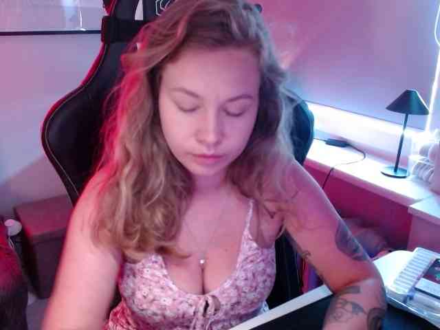 hollyBB