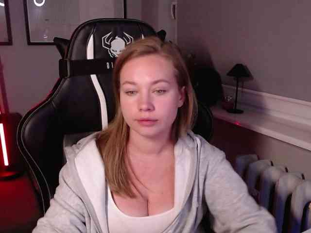 hollyBB