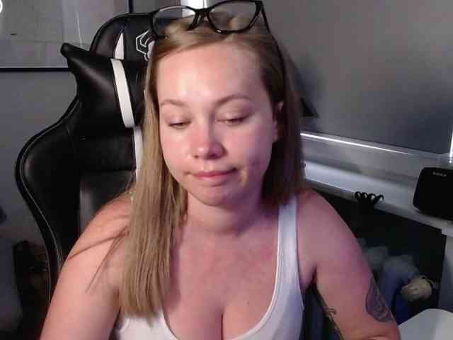 hollyBB