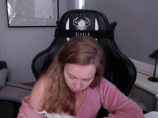 hollyBB webcam