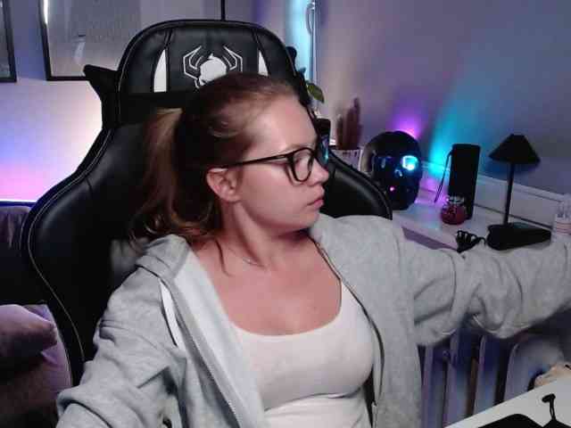 hollyBB