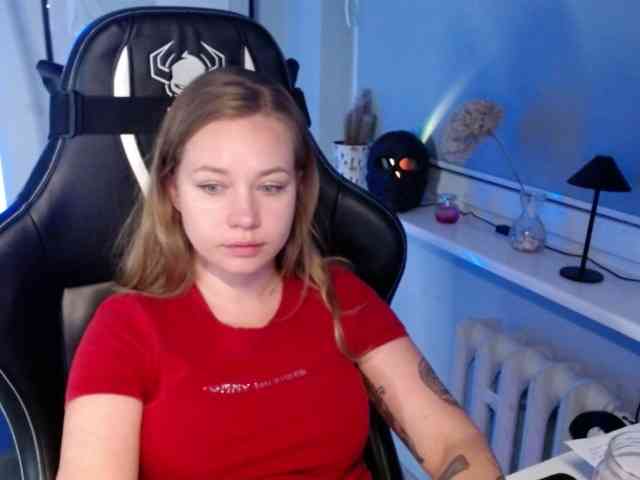 hollyBB webcam