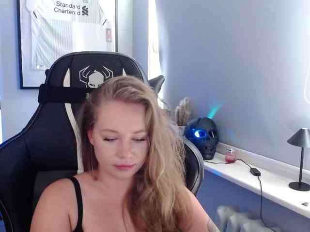 hollyBB