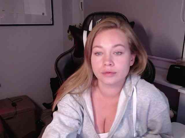 hollyBB