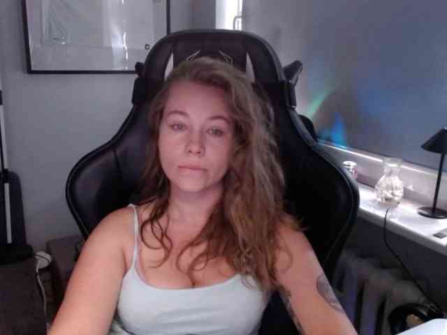 hollyBB Live Webcam on BongaCams