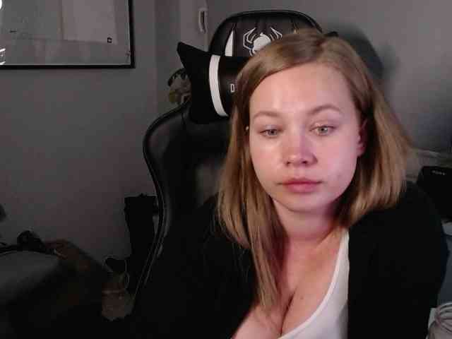 hollyBB
