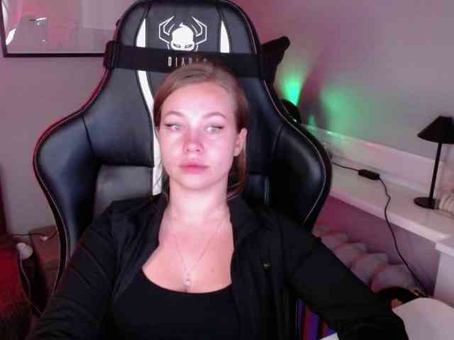 hollyBB webcam