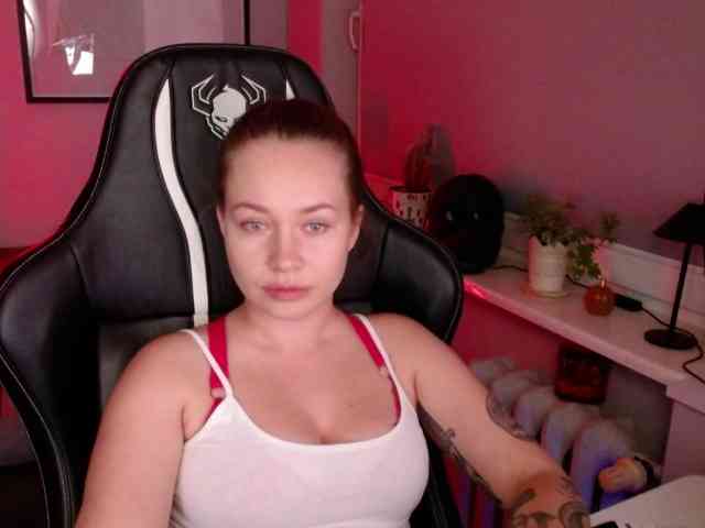 hollyBB hollyBB